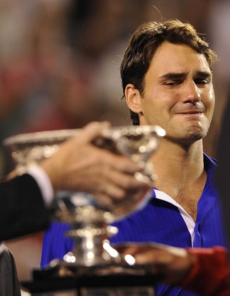Al momento della premiazione, Federer scoppia in lacrime: &#39;Tutto questo mi uccide&#39; ammette.